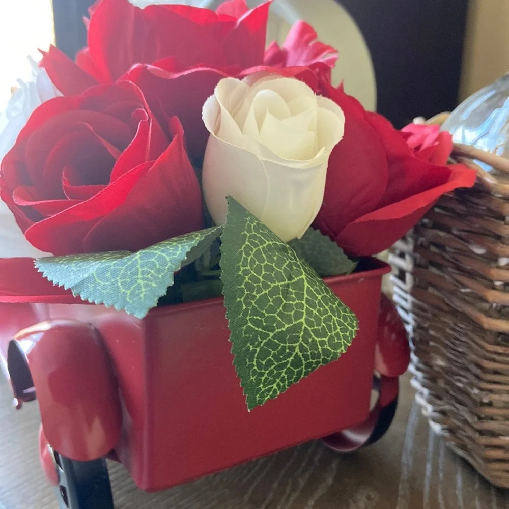Valentine’s Day Farmhouse Rustic Vintage Farm Red Pick Up Truck Centerpiece - Picture 8 of 9